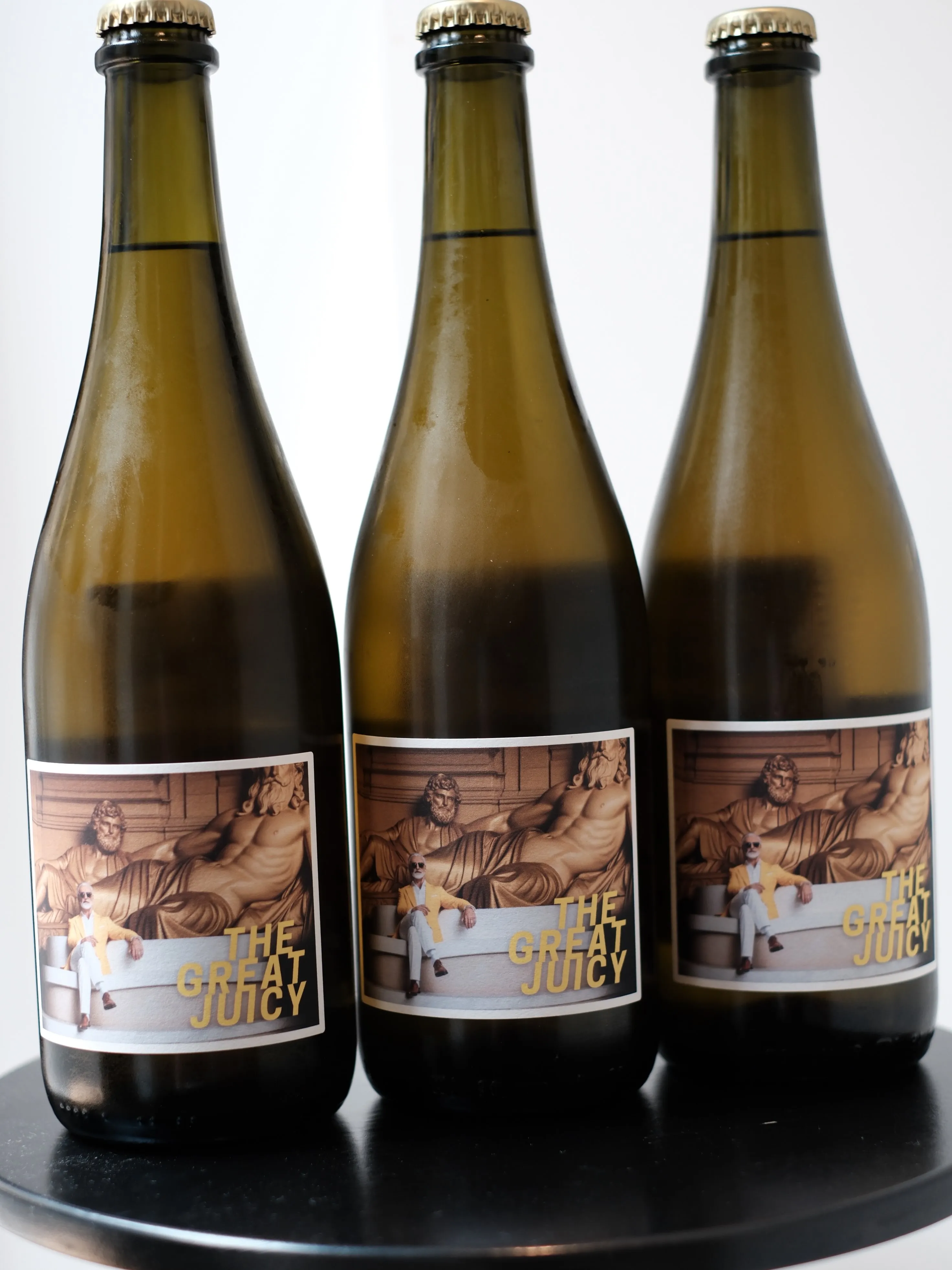 《イタリア》暑い日に飲みたくなる「白泡」入荷しました！